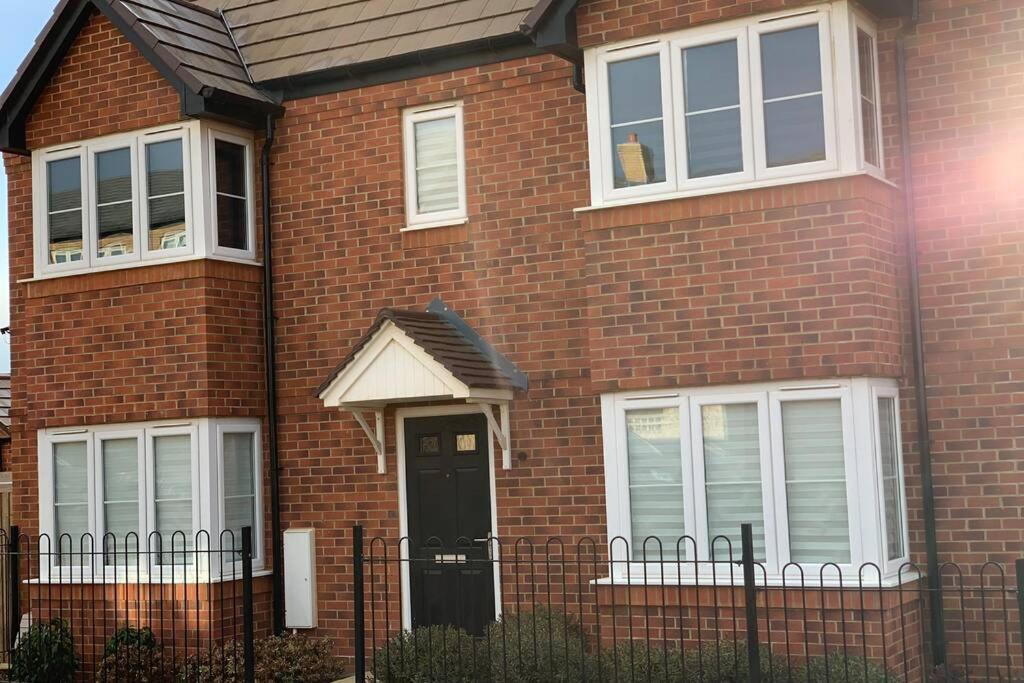 Stanton Cross 5 Persons 3 Bed Home Веллингборо Экстерьер фото