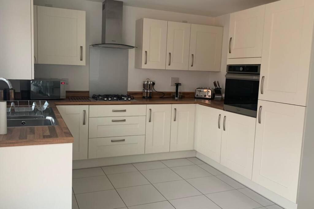 Stanton Cross 5 Persons 3 Bed Home Веллингборо Экстерьер фото